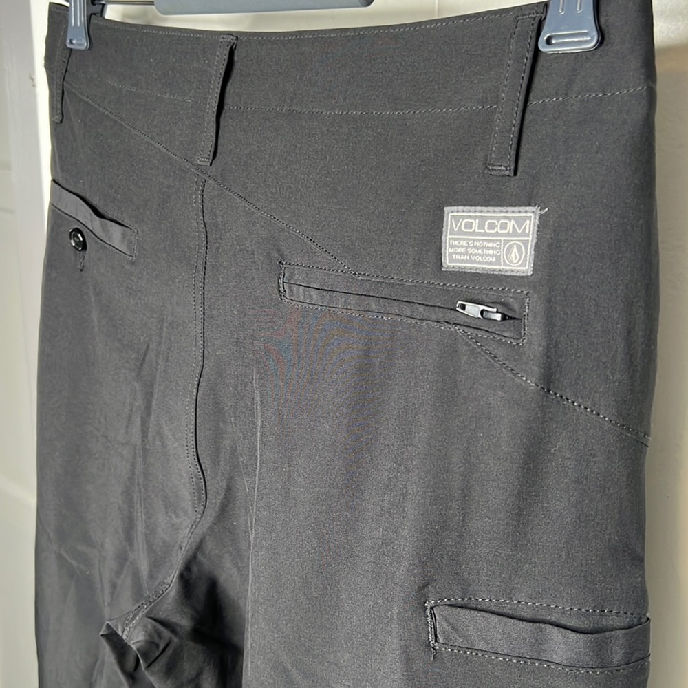 Volcom Men's Size 30 Kerosene Hybrid Short 4 Way … - image 7